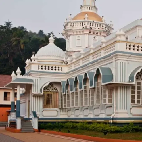 Taxi Service in Mangueshi Temple - South Goa Taxi Tour Packages